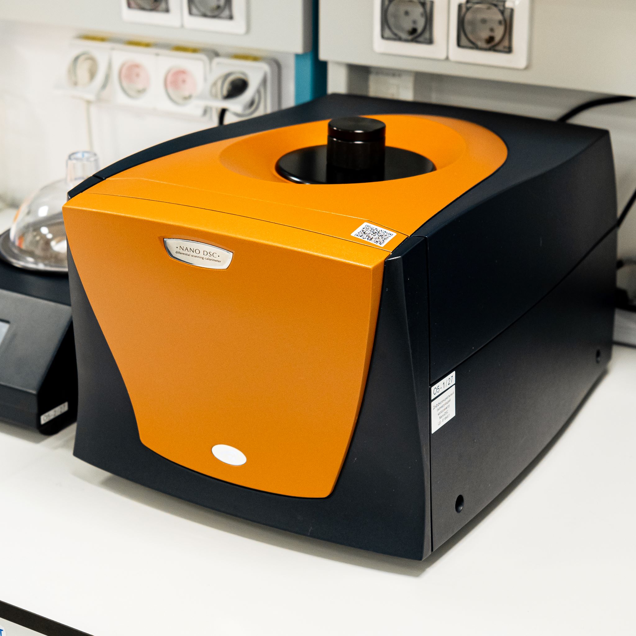 Калориметр дифференциально-сканирующий TA Instruments Nano DSC